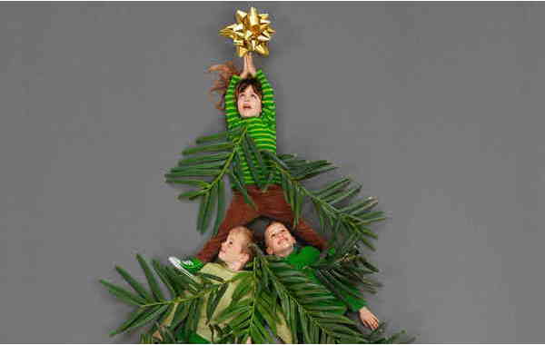 Illustration zu 'W lesu rodilas jolotschka / Das Tannenbäumchen' von Jan von Holleben